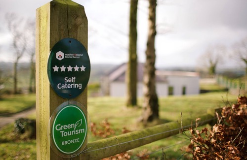 Kinallen Cottage | Luxury 5 Star Self Catering Accommodation In Historic Gate lodge with WI-FI.