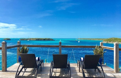 Staniel Cay House | Luxury 5BR,4 Bath. Oceanfront Home with dock in Staniel Cay