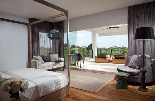 Babakan Villa | Luxury 5BR Canggu Villa with Private Pool, Rice Fields View & Beach Nearby - The Palm House