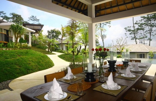 Wanagiri Villa | Luxury 5BR Mountain Villa, Bedugul! 8Min Drive To Tamblingan Lake! W/Swim Pool!