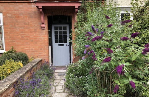 City Centre House | Luxury 6 bedroom retreat in Stratford Upon Avon