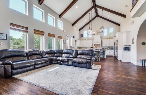 Highland Village House | Luxury 6B/5.5B Family Home, Pet-Friendly, Lake Lover, Game Lover. Health focused