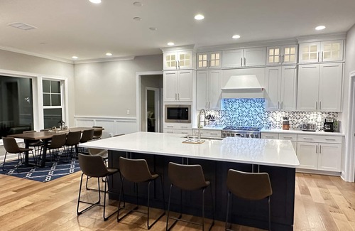 Long Neck House | Luxury 6BR, 6.5 Baths, 5000 sqft @ The Peninsula, Linen & EV charger provided