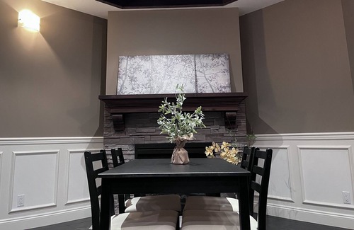 Anmore House | Luxury Acreage Home Enjoy Nature Within City