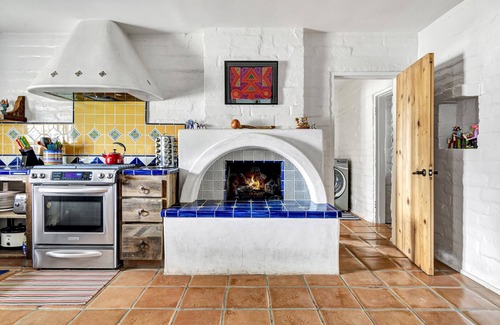 Paso Robles House | Luxury Adobe in Wine Country w/Pool, Hot Tub & Ping-Pong, 10 min from downtown