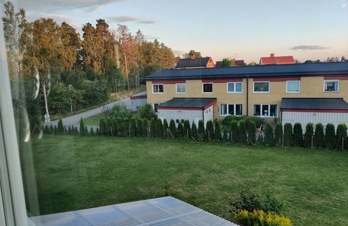 Katrineholm Villa | Luxury and comfortable upstairs 130 m2 "Central"