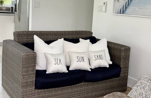 Big Pine Key House | Luxury and Lovely Water Front House