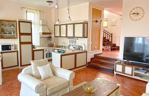 Budjaka Villa | Luxury and panoramic seaside villa on a rocky coast at the Black Sea!