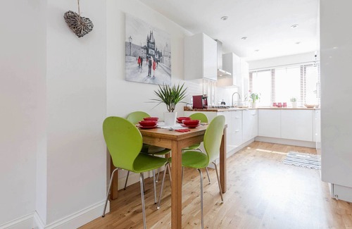 Greenwich West House | LUXURY AND SPACIOUS 4 BEDS FOR THE LARGER GROUPS