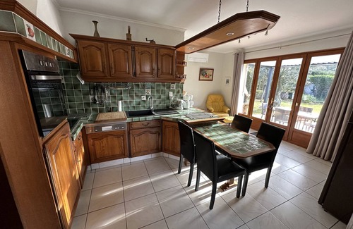La Bouverie Apartment | Luxury apartment in villa. Swimming pool, wifi, air conditioning, 2 to 4 adults