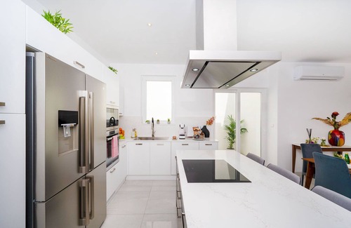 St. Paul's Bay Apartment | Luxury Apartment With Private Heated Pool Overlooking Sea Views