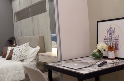 Ratchathewi Condo | Luxury Apartment ,1BR,Pool,Gym, 6mins to BTS Phayathai ,Rooftop Garden