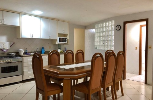 Praia do Morro Apartment | Luxury apartment in front of Praia do Morro with 5 suites and 4 parking spaces