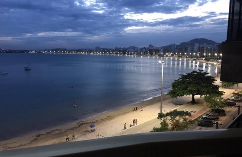 Praia do Morro Apartment | Luxury apartment in front of Praia do Morro with 5 suites and 4 parking spaces