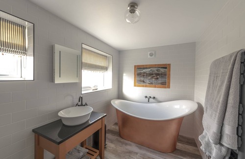 Meads Apartment | luxury apartment in peaceful meads village with all amenities and beach nearby