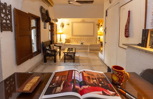 Andheri West Apartment | LUXURY APARTMENT IN GREAT LOCATION