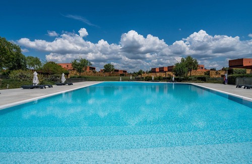 Vilamoura Apartment | Luxury apartment in prestigious private condominium with pool next golf course