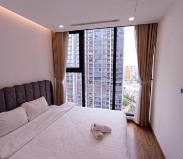 Ngoc Khanh Apartment | Luxury Apartment in Vinhomes Metropolis near Lotte