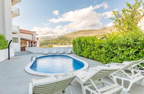 Srinjine Apartment | Luxury apartment Irina with private heated pool