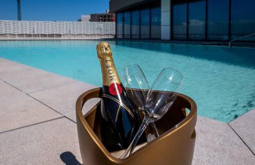 Paceville Apartment | Luxury apartment - Jacuzzi, pool & private terrace