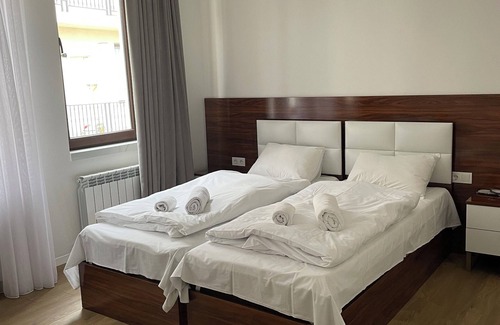 Tbilisi Apartment | Luxury apartment on av. Melikishvili with huge balcony, city center