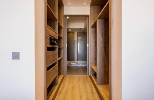 Ain Diab Apartment | Luxury Apartment, Seaview Close Beach