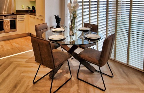 Rathmines Apartment | Luxury apartment, walking distance to city centre.