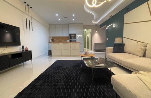 Ampelokipoi-Menemeni Apartment | Luxury Apartment with great parking possibilities