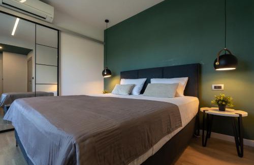Split Apartment | Luxury apartment with heated pool - Tekla