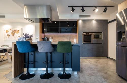 Split Apartment | Luxury apartment with heated pool - Tekla
