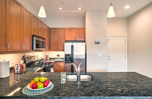 Herndon Apartment | Luxury Apartment with In-unit Washer/Dryer, Balcony, Gym, & Clubhouse.