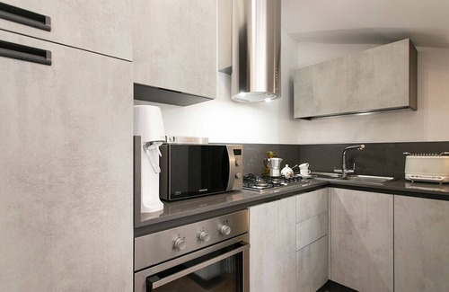 Siena House | Luxury apartment with pool: dolce vita at 15' on foot from the heart of Siena!