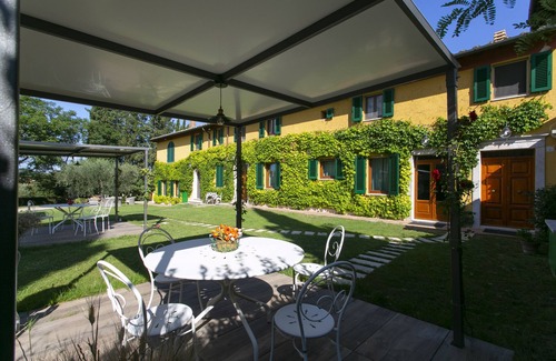 Siena House | Luxury apartment with pool: dolce vita at 15' on foot from the heart of Siena!