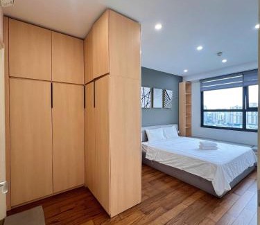 Trung Hoa Nhan Chinh Apartment | Luxury Apt 2BR - VinHomes Dcapitle Tran Duy Hung Street