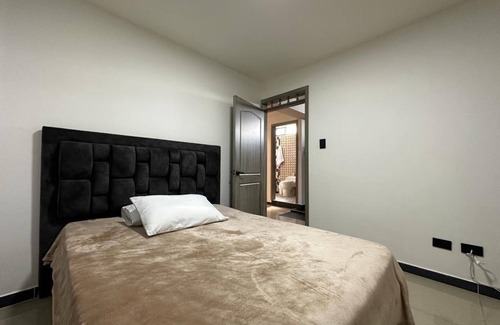 La Estrella Apartment | Luxury apt with jacuzzi near downtown