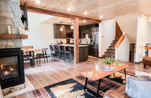 Bartlett House | Luxury Attitash Mountainside Home, Rivers + Mtns!