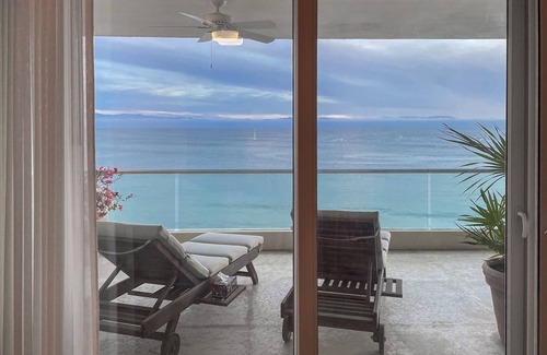 Emiliano Zapata Apartment | Luxury Beach Front Condo in Beautiful Punta de Mita