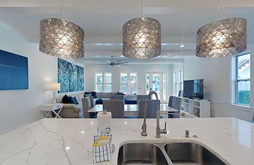 Fort Walton Beach - Destin House | Luxury Beach Home | Private Pool, Carriage House, 4 Bikes & Much More