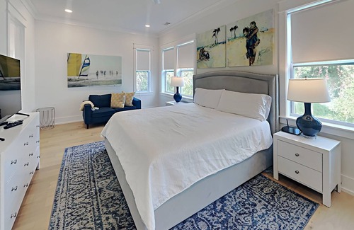Fort Walton Beach - Destin House | Luxury Beach Home | Private Pool, Carriage House, 4 Bikes & Much More