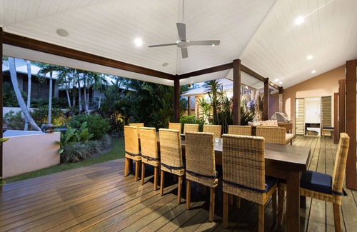 Port Douglas House | Luxury Beach House in heart of Port Dgls