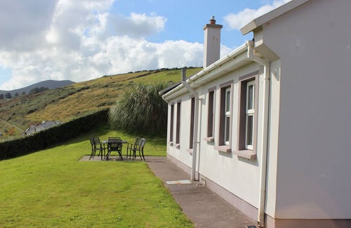 Inch Cottage | Luxury Beach View Cottage
