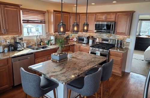 Highlands Apartment | LUXURY BEACHFRONT 1BR SUITE OCEAN VIEWS PVT DECK