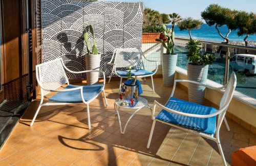 Mazzeo Apartment | Luxury Beachfront Apartment Taormina Pool and Parking