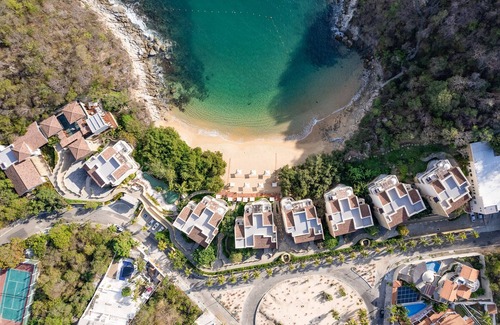 Santa Maria Huatulco Condo | Luxury Beachfront Residence - Beach Residences & Spa