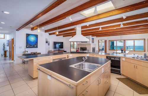 El Granada House | Luxury Beachfront Penthouse/Walk to the Beach, Restaurants, Entertainment