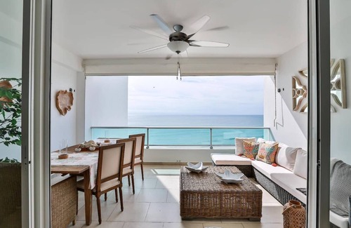 Villas Del Mar Apartment | Luxury Beachfront w/80 Inch SmartTV, Full Kitchen