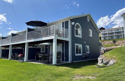 Harbor Village House | Luxury Bear Lake Retreat w/Breathtaking Views overlooking lake 2 bedroom 2 bath