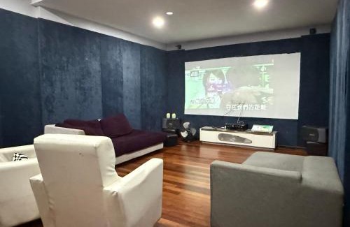 Rawang Villa | Luxury Bungalow Rawang l Pool Roft top l 34 Pax