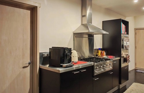 Blackheath House | Luxury Bushland Retreet with Spa, Sauna & Fireplace - Eagle's Nest Blackheath