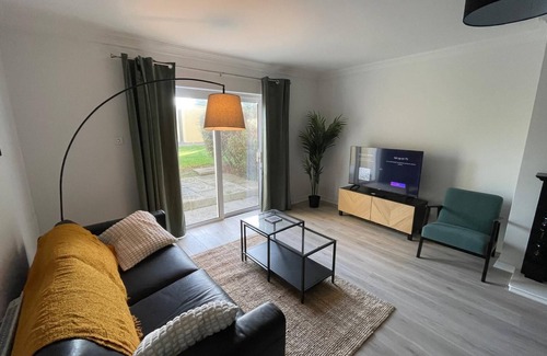 Galway Apartment | Luxury By The Coast - Sleeps 4